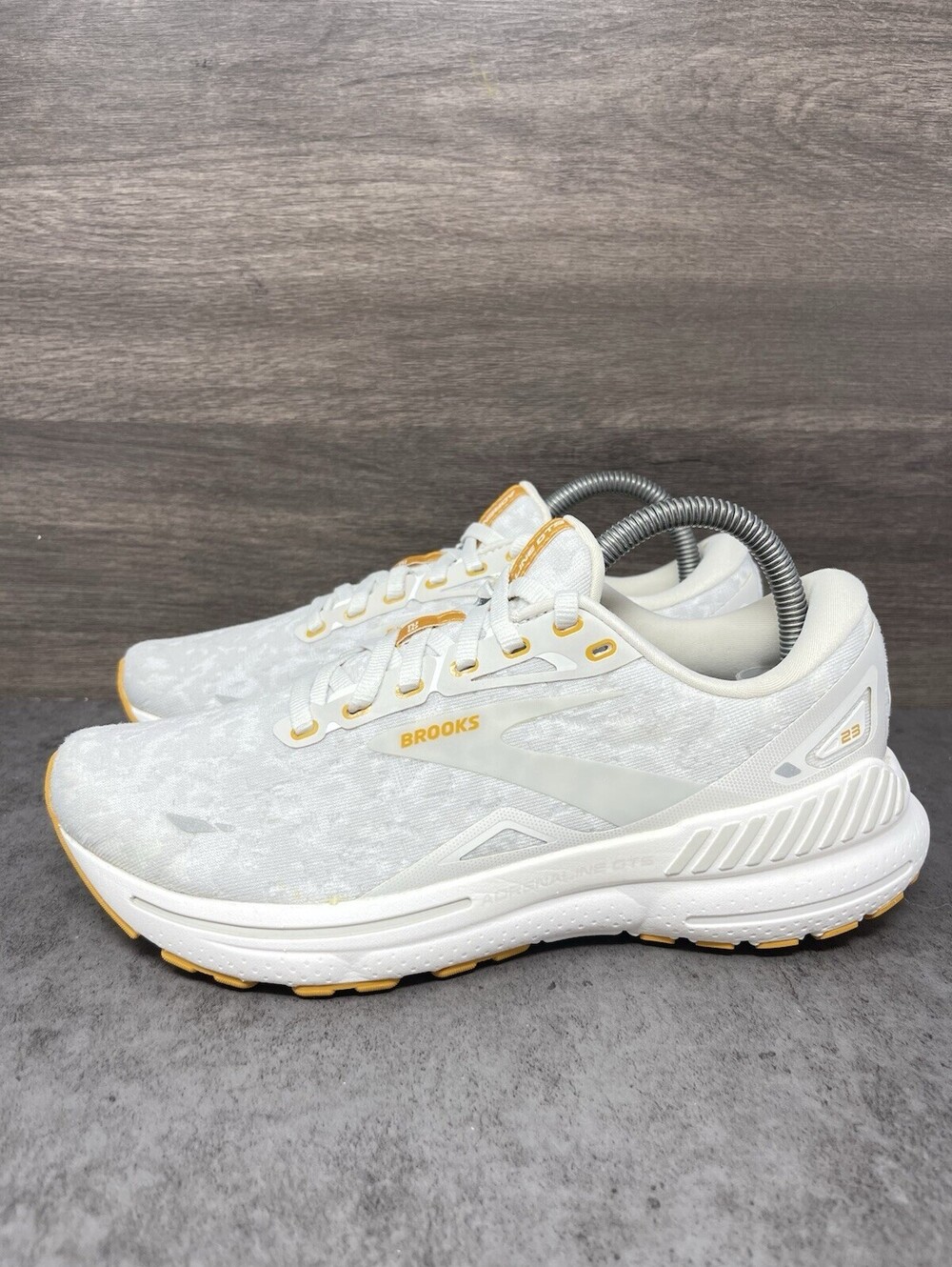 Brooks Adrenaline GTS 23 Size 8 Womens Blanc Grey Sunflower Running Shoes